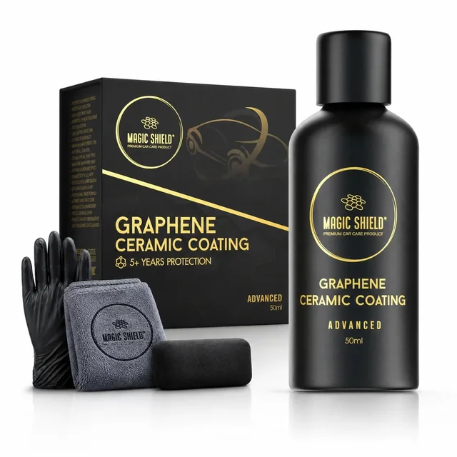 The 50 mL Graphene kit with bottle, applicator, microfibre towel, gloves and box